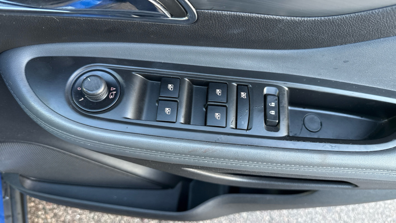 Vauxhall Mokka 1.7 CDTi SE 5dr Diesel Hatchback